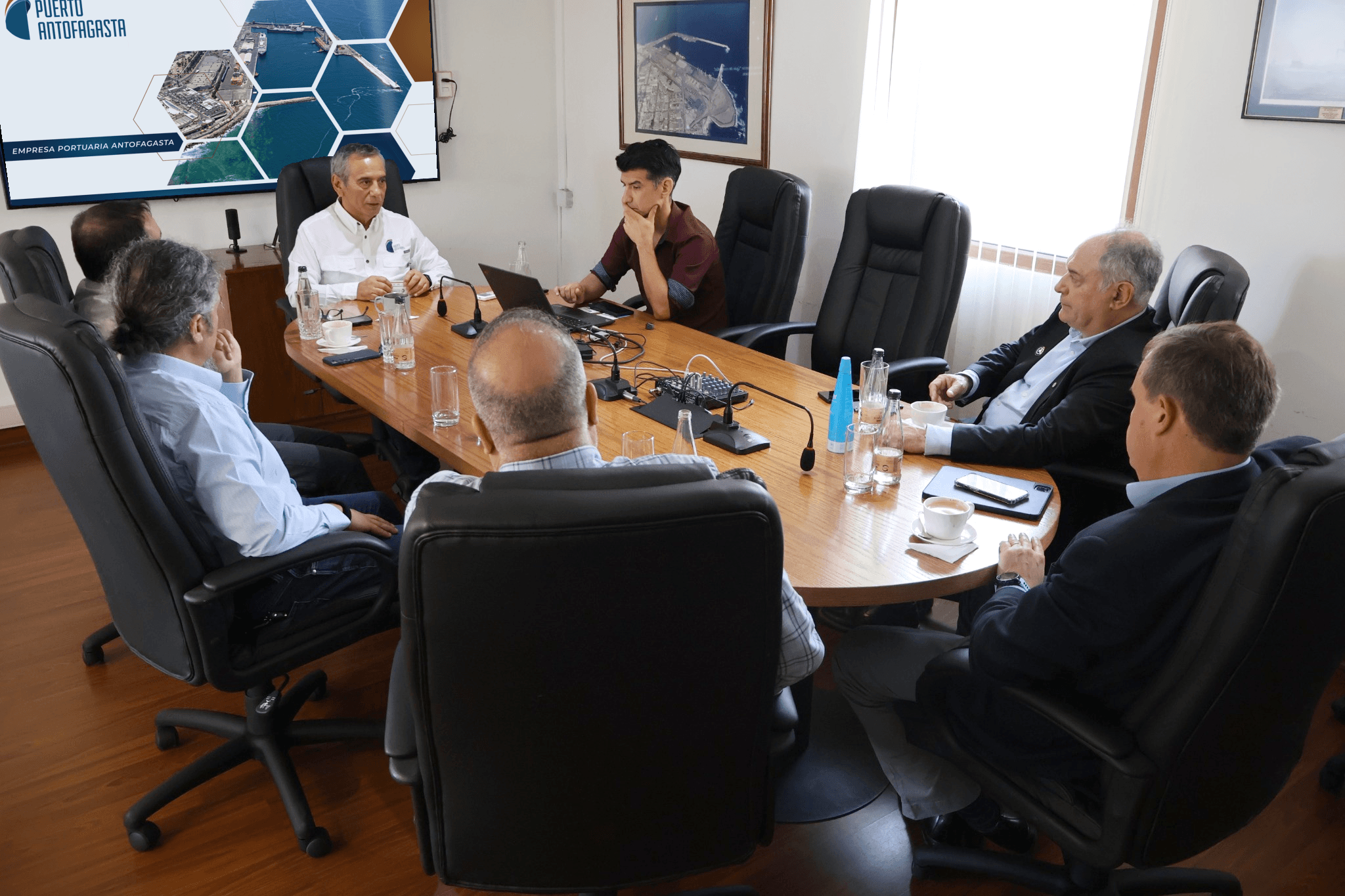 Misión empresarial franco-chilena conoce el aporte de Puerto Antofagasta al desarrollo logístico regional