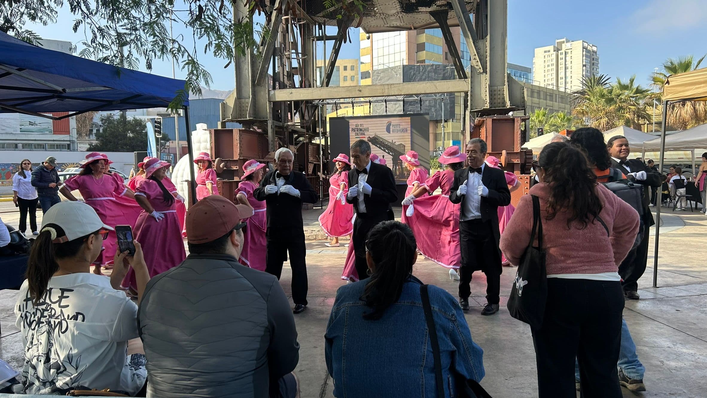 Puerto Antofagasta reunió a la comunidad en un exitoso fin de semana de patrimonio y deporte