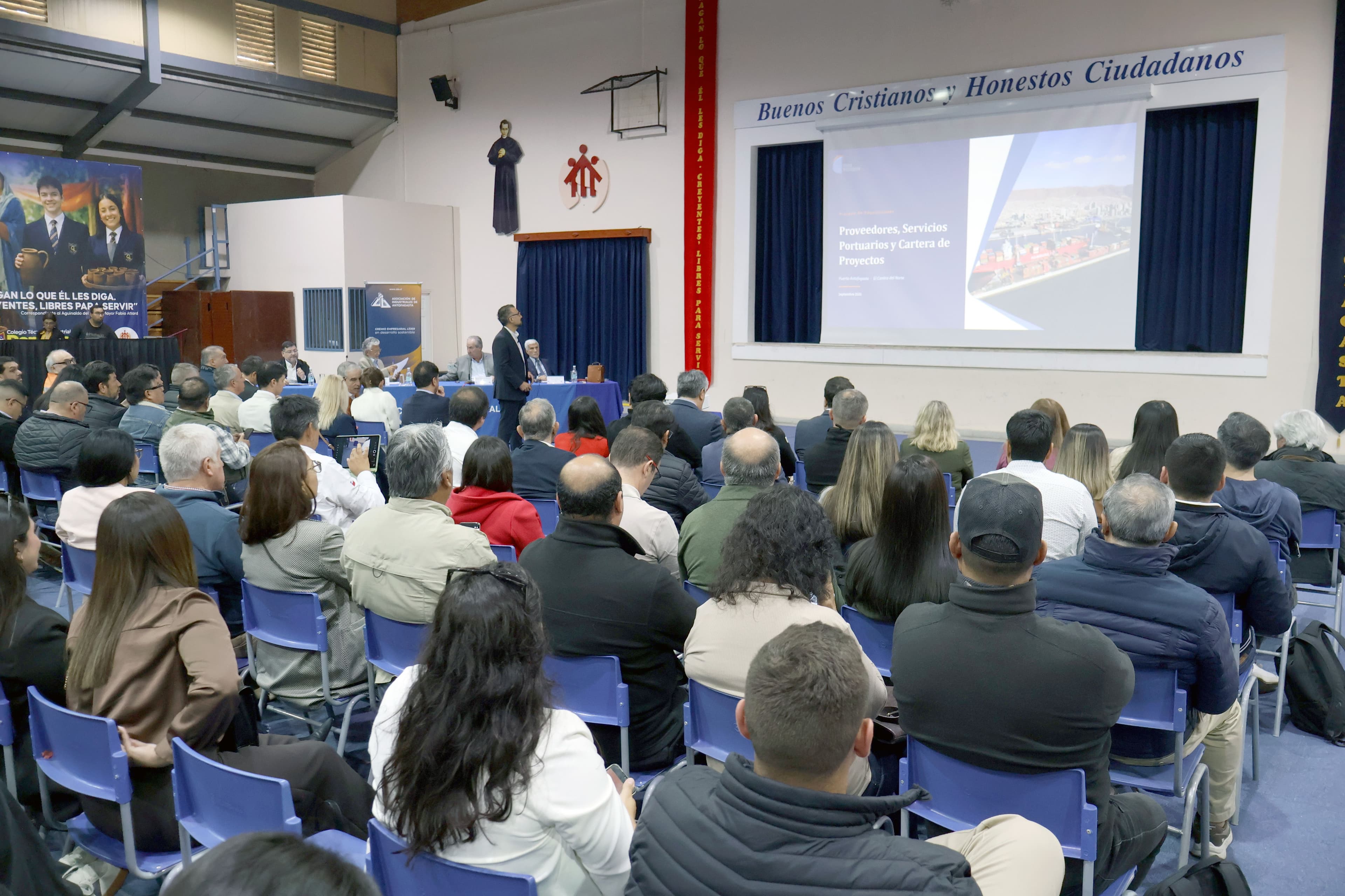 Puerto Antofagasta presenta proyectos estratégicos y oportunidades de negocio en la Asamblea Anual de Socios de la AIA